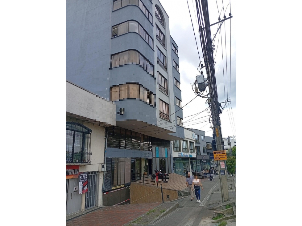 PARQUEADERO 1 ED EL CONQUISTADOR AV 30 DE AGOSTO 39 29 39 31 39 35 - 3