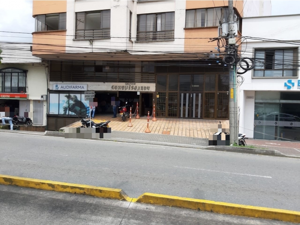 PARQUEADERO 23 ED EL CONQUISTADOR AV 30 DE AGOSTO 39 29 39 31 39 35 - 2