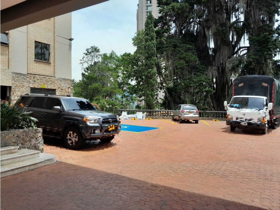 PARQUEADERO 54 CON PINO VIEJO CL 2S 20 75 - 4
