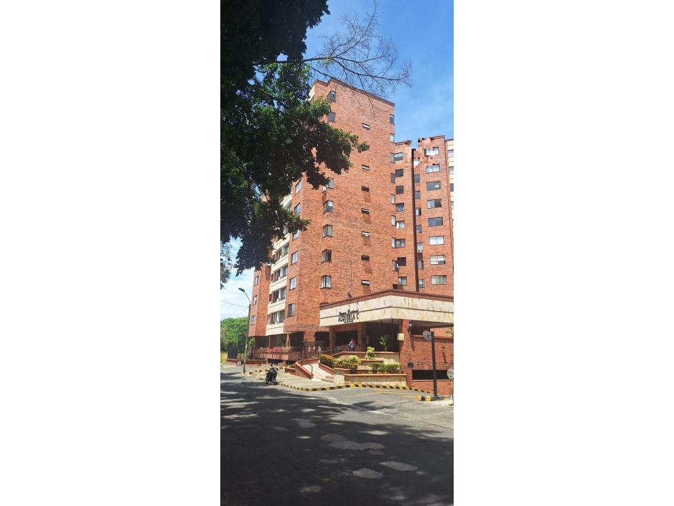 PARQUEADERO 80 SOTANO CON ALQUERIA AG C CL 5 ENTRE HOY TORRES DEL VAL — foto 4
