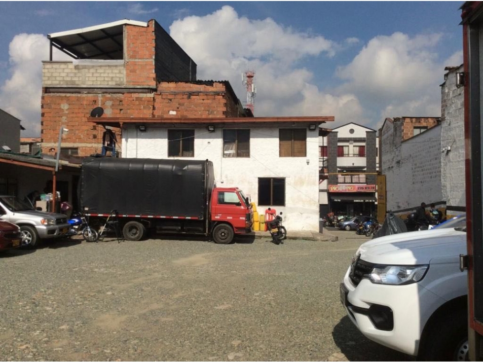 PARQUEADERO EN VENTA EN ENVIGADO SECTOR PLAZA DE MERCADO