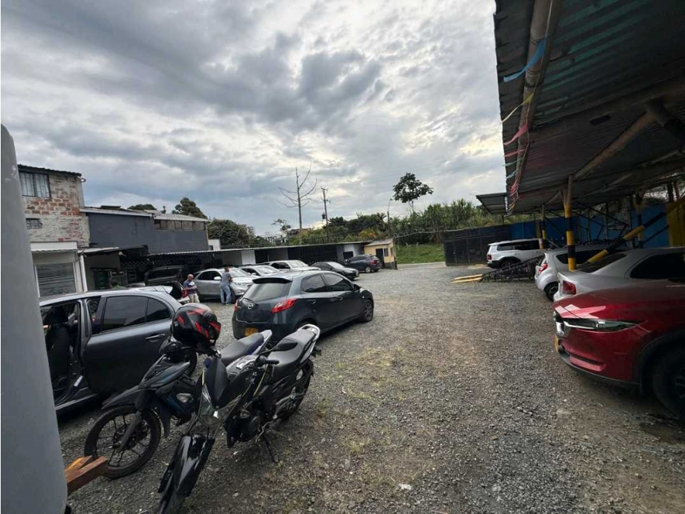 Parqueadero y Lava Autos en Venta Inversión de Alta Rentabilidad - 2