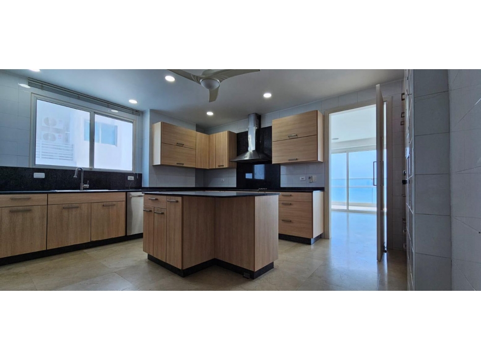 En venta en USD- castillo grande vista a la bahía Ed. Trocadero — foto 3