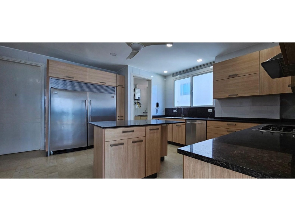 En venta en USD- castillo grande vista a la bahía Ed. Trocadero