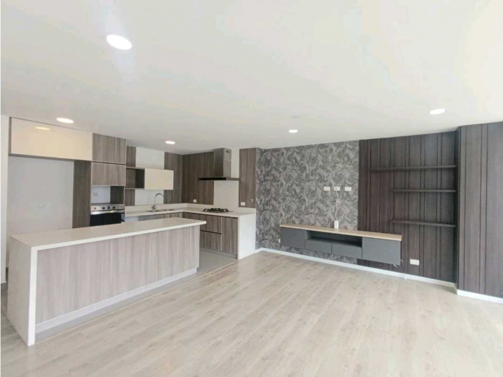 PENTHHOUSE PARA LA VENTA EN ENVIGADO SECTOR LOMA LAS BRUJAS — foto 2