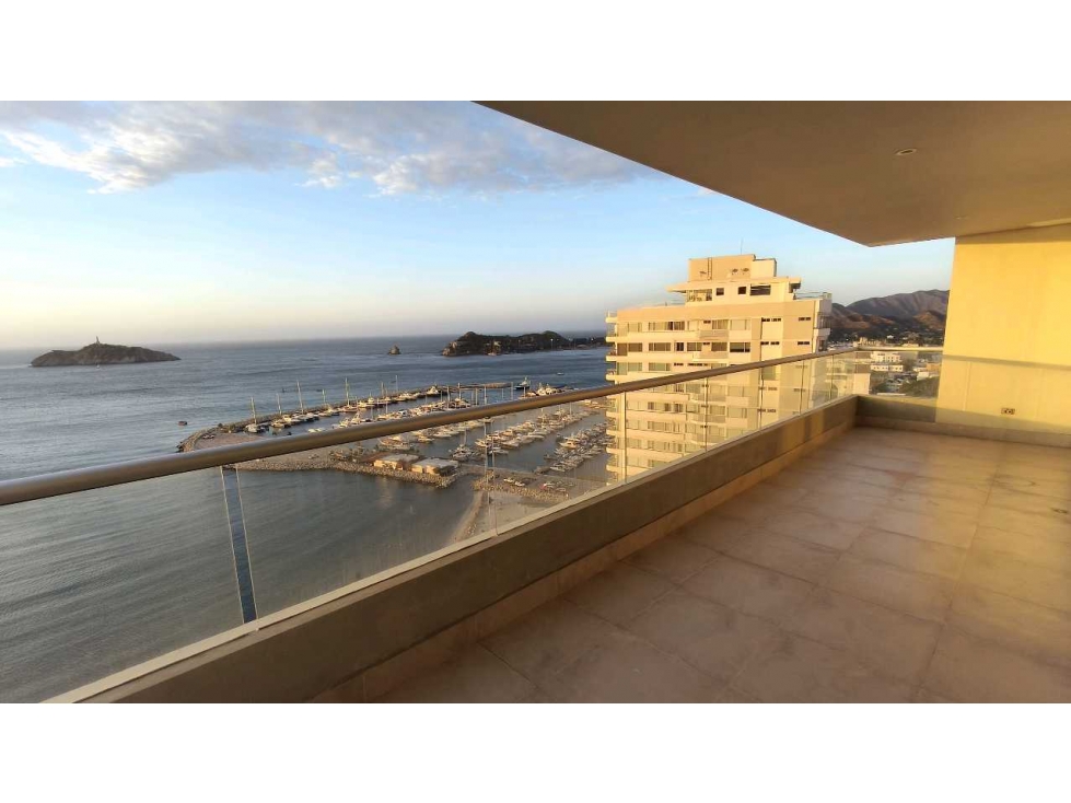 PentHouse Apartamento en Amoblado con vista al marina - 005R