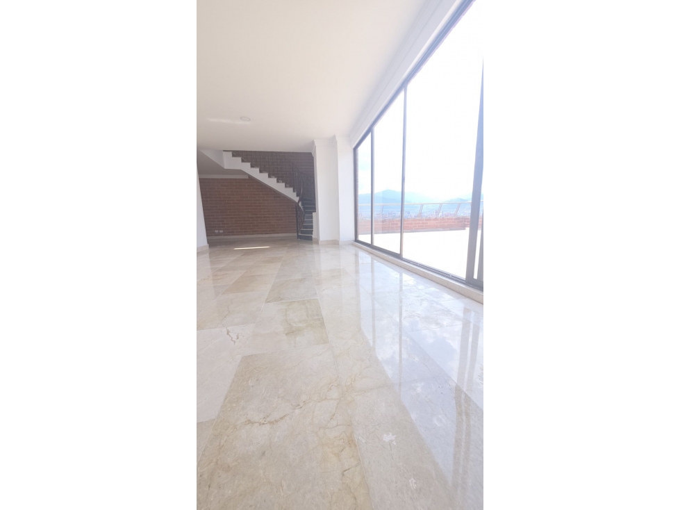 Penthouse con vista a la ciudad en conquistadores — foto 2