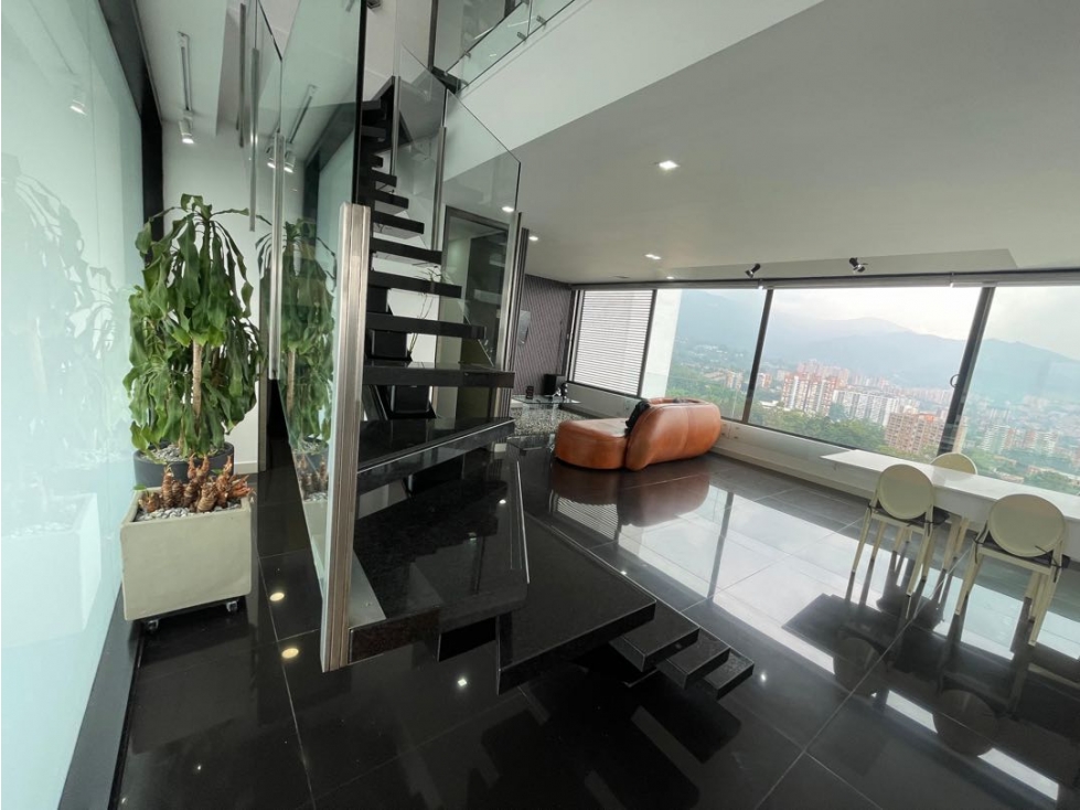 Penthouse Con vista a la ciudad en el poblado para venta o renta amob