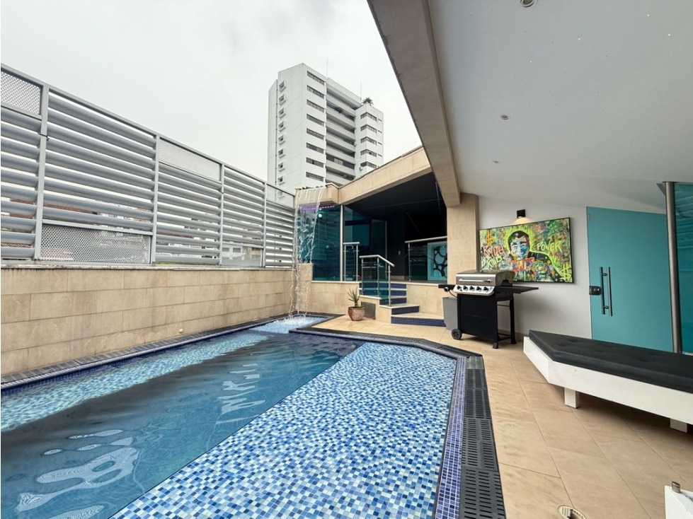 PENTHOUSE DE TRES NIVELES AMOBLADO EN VENTA EN CRISTALES (JP)