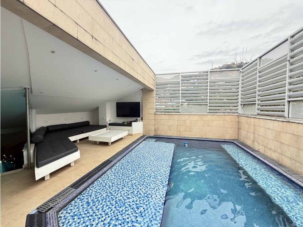 PENTHOUSE DE TRES NIVELES AMOBLADO EN VENTA EN CRISTALES (JP) — foto 2