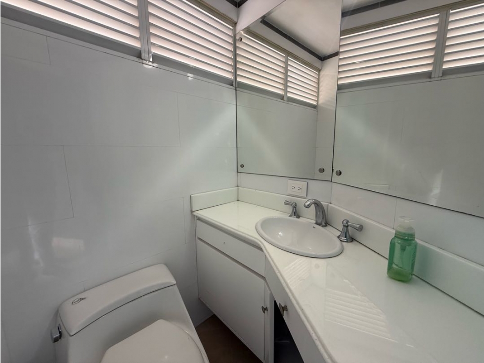 PENTHOUSE DE TRES NIVELES AMOBLADO EN VENTA EN CRISTALES (JP) — foto 3
