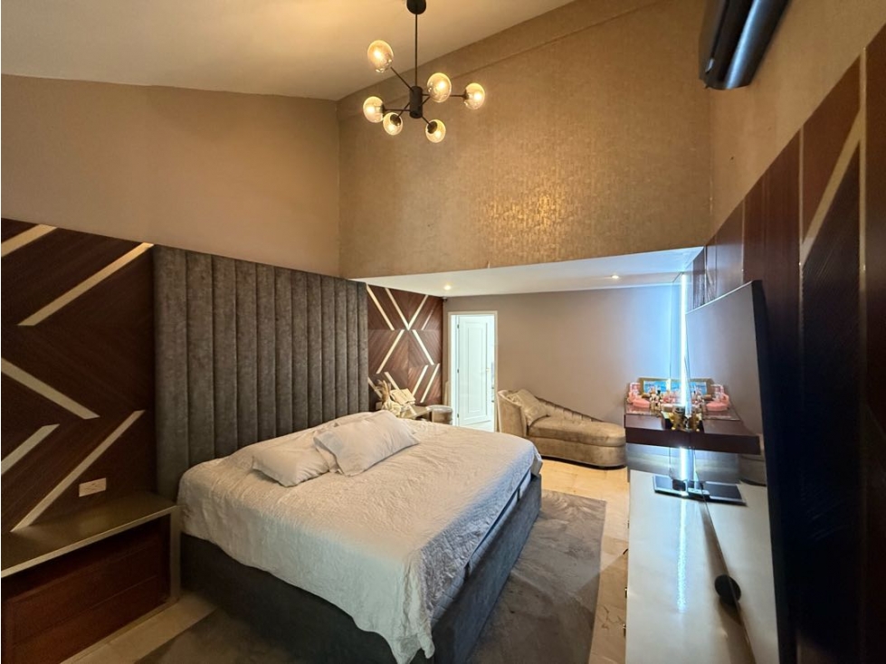 PENTHOUSE DE TRES NIVELES AMOBLADO EN VENTA EN CRISTALES (JP) — foto 4