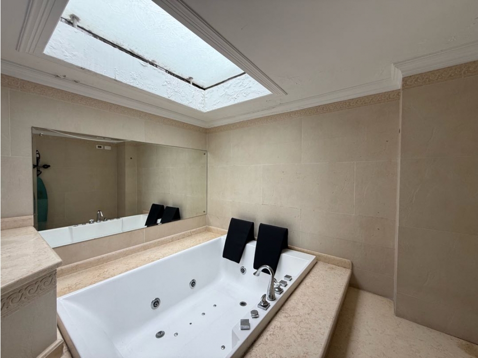 PENTHOUSE DE TRES NIVELES AMOBLADO EN VENTA EN CRISTALES (JP) — foto 5