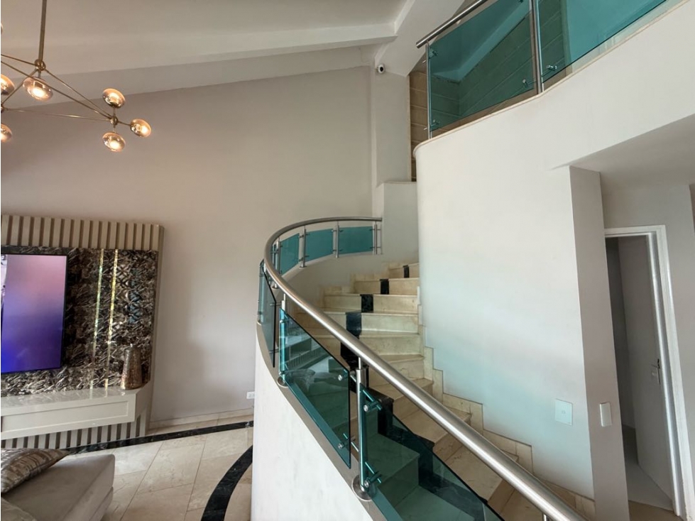 PENTHOUSE DE TRES NIVELES AMOBLADO EN VENTA EN CRISTALES (JP) — foto 6