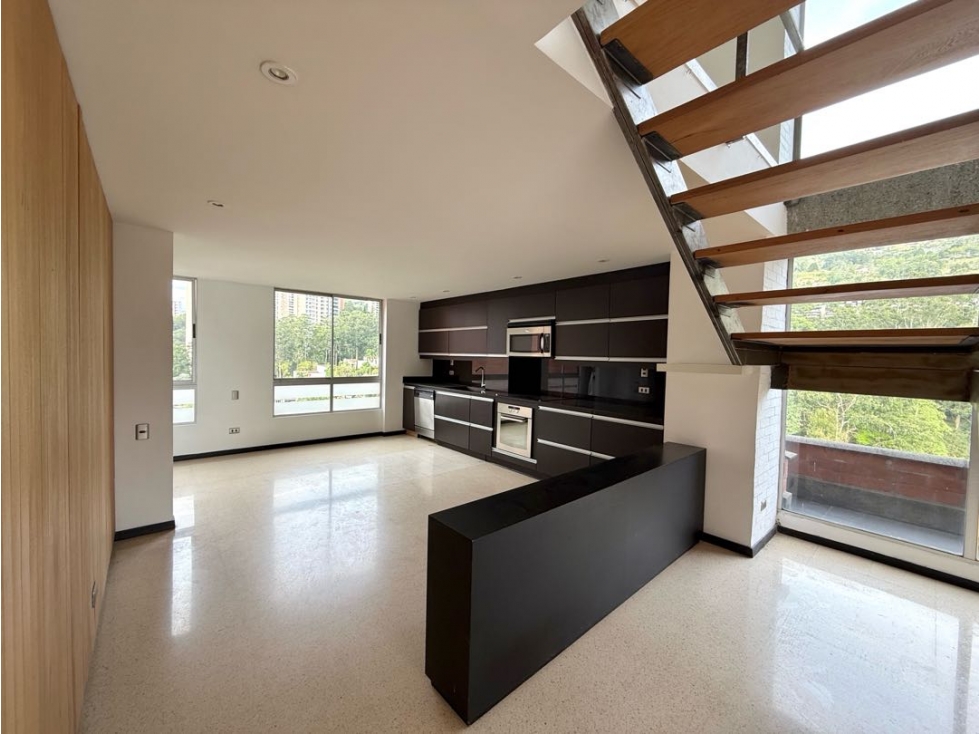 Penthouse dúplex en venta en San Lucas | 160 m² | 2 alcobas + estudio — foto 3