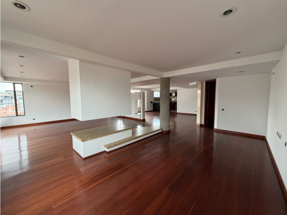 Penthouse Dúplex en venta o arriendo | 340 m² | Santa Bárbara — foto 2