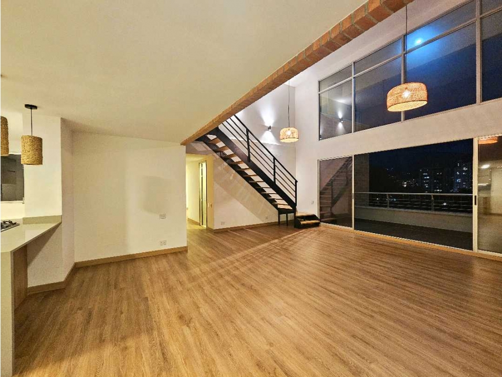 PENTHOUSE DUPLEX EN ARRIENDO EN POBLADO - 2