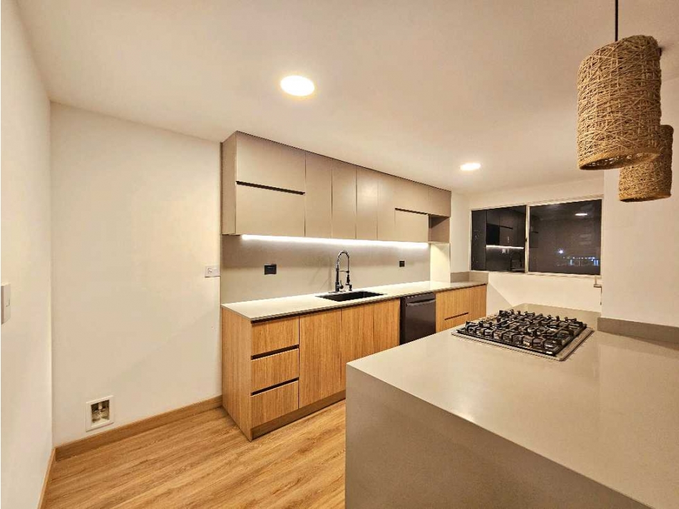 PENTHOUSE DUPLEX EN ARRIENDO EN POBLADO - 3