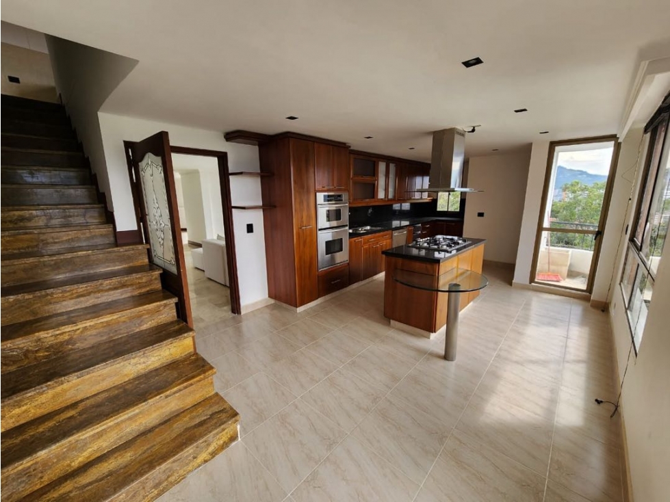 Penthouse en Venta en Benedictinos - El Poblado, Medellín - 333 m² — foto 3