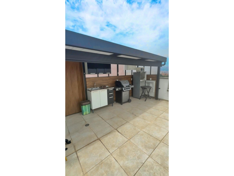 Penthouse en Venta en Laureles, Medellín - 219 m² — foto 2