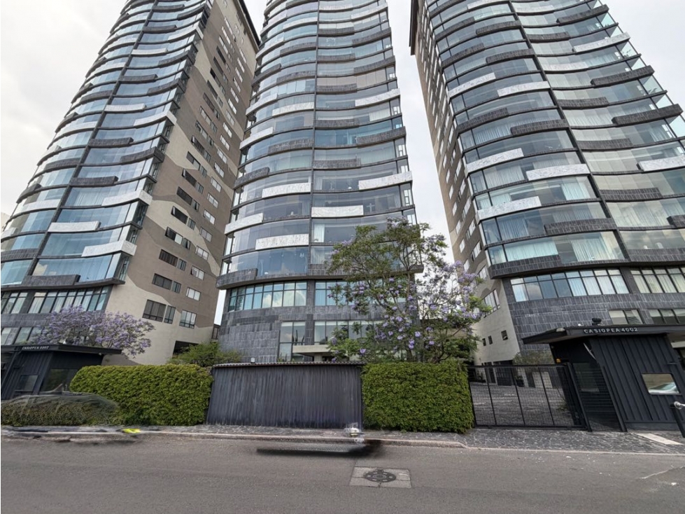 Penthouse en venta! Tres pisos. Área Angelópolis. Torre Nducha