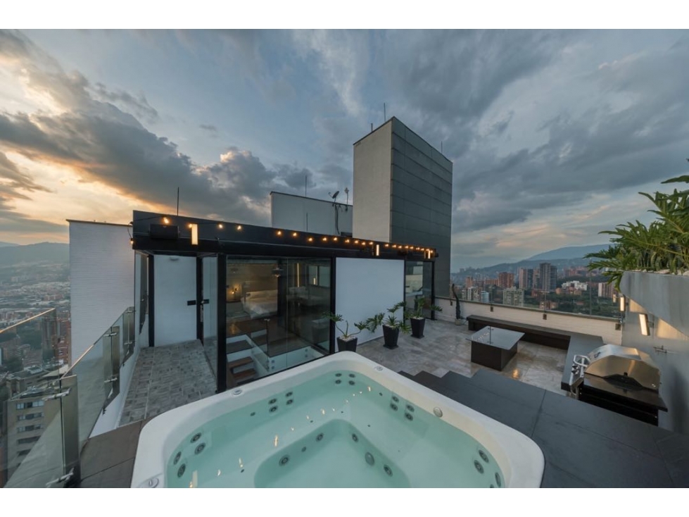 Penthouse en venta poblado san Lucas