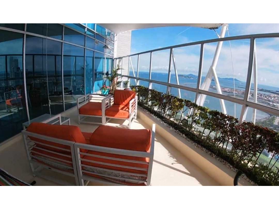 PENTHOUSE ESPECTACULAR AMOBLADO PH YACHT CLUB PISCINA PRIVADA — foto 2