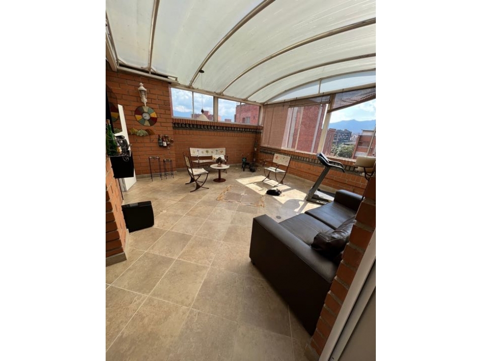 PENTHOUSE EN LAURELES