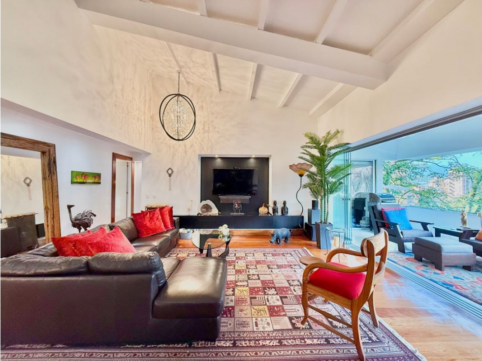 Penthouse exclusivo en Milla de Oro- gran balcon y vista verde