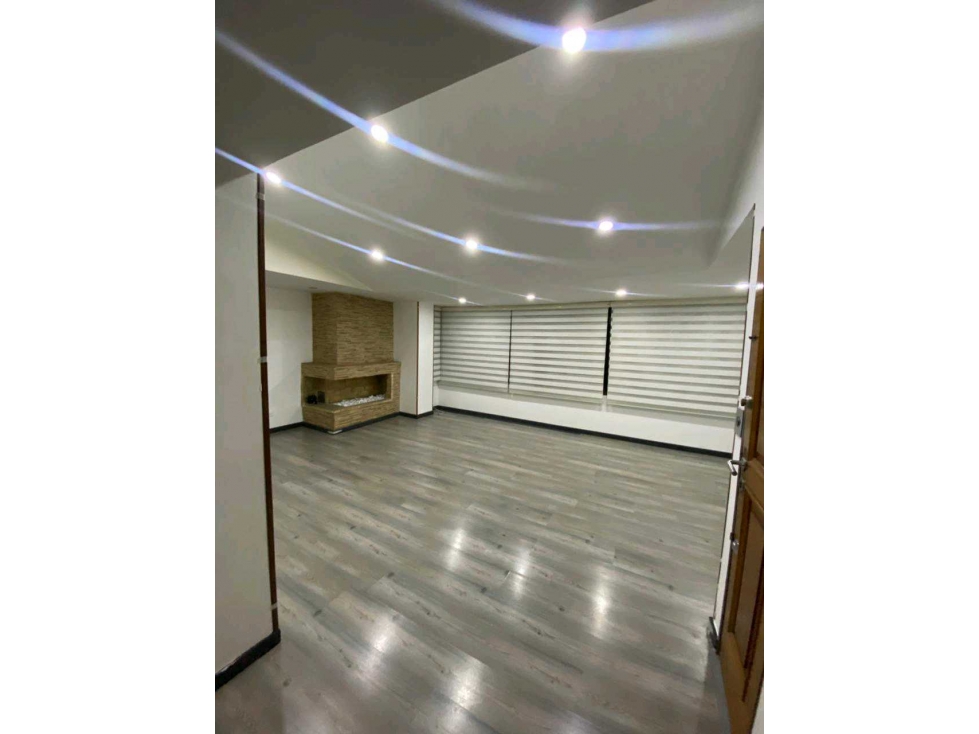 Penthouse Remodelado en El Contador | Excelente Ubicación — foto 2