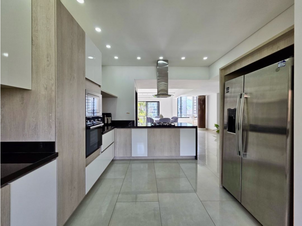 PENTHOUSE REMODELADO EN EL POBLADO. MILLA DE ORO — foto 5