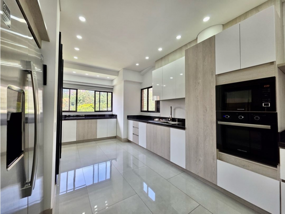 PENTHOUSE REMODELADO EN EL POBLADO. MILLA DE ORO — foto 6