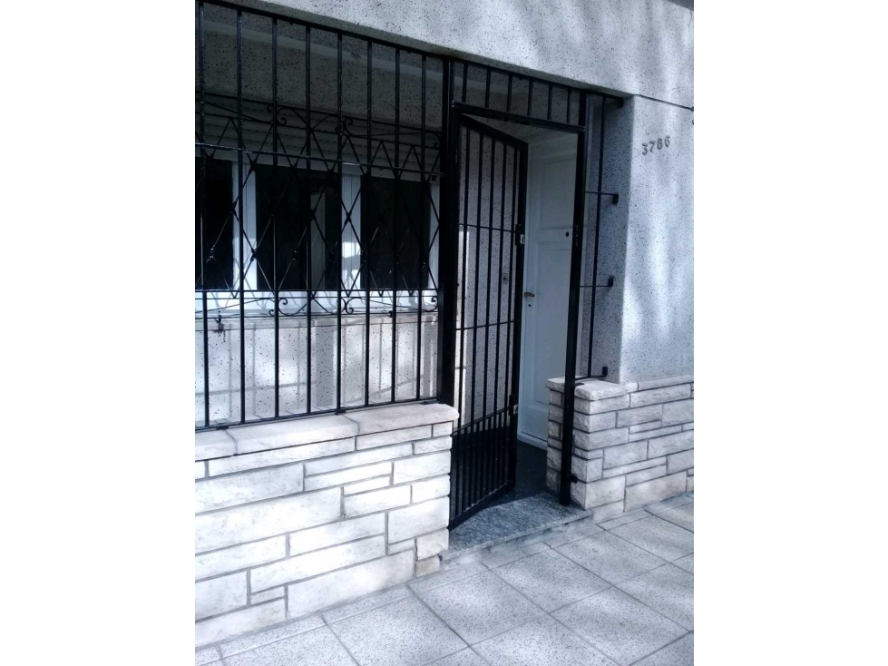 PH AL FRENTE 3 AMBIENTES A LA CALLE. BARRIO LA PERLA!!!!! - 4