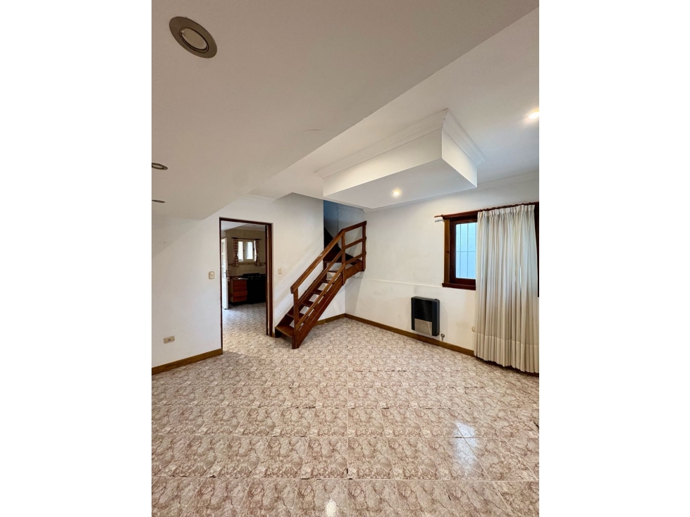 PH de 4 ambientes al frente con garage y quincho Barrio Chauvin — foto 3