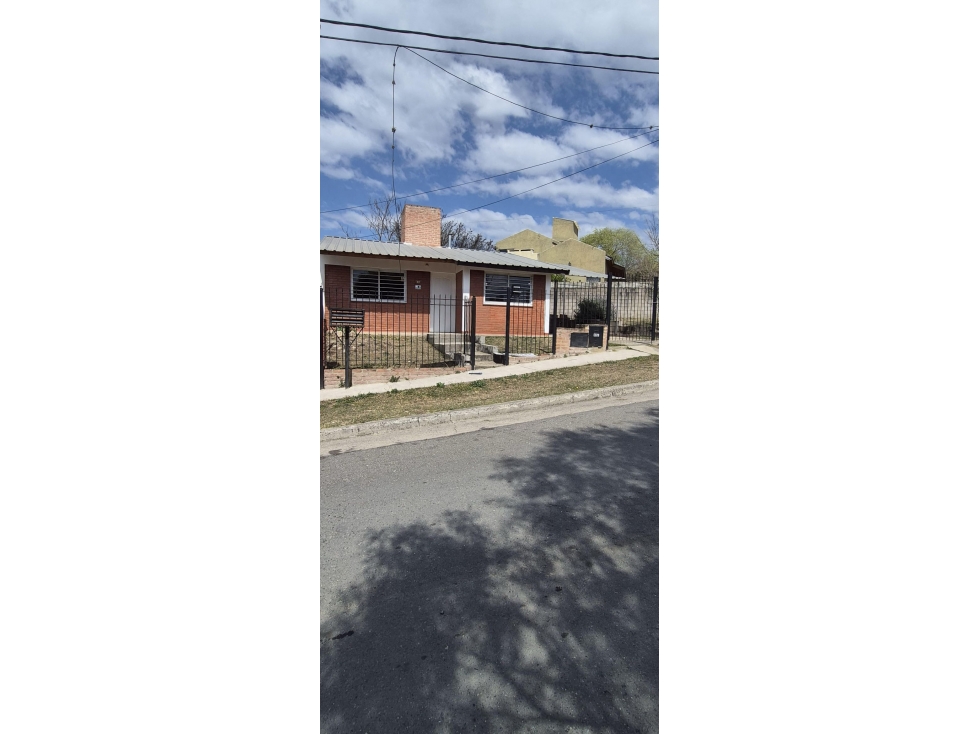 VENTA EN OPORTUNIDAD PH 2 DORMITORIOS B° LA QUINTA CARLOS PAZ - 2