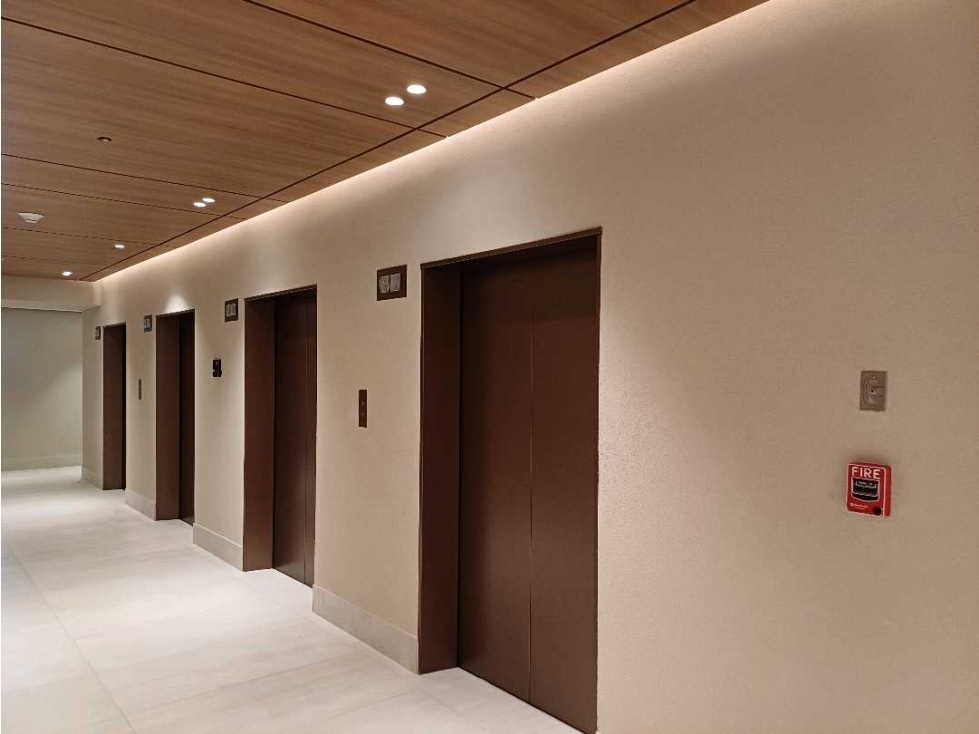 OFICINA AMOBLADA EN ALQUILER, CALLE 50 | PH TOWER FINANCIAL CENTER-RM — foto 3