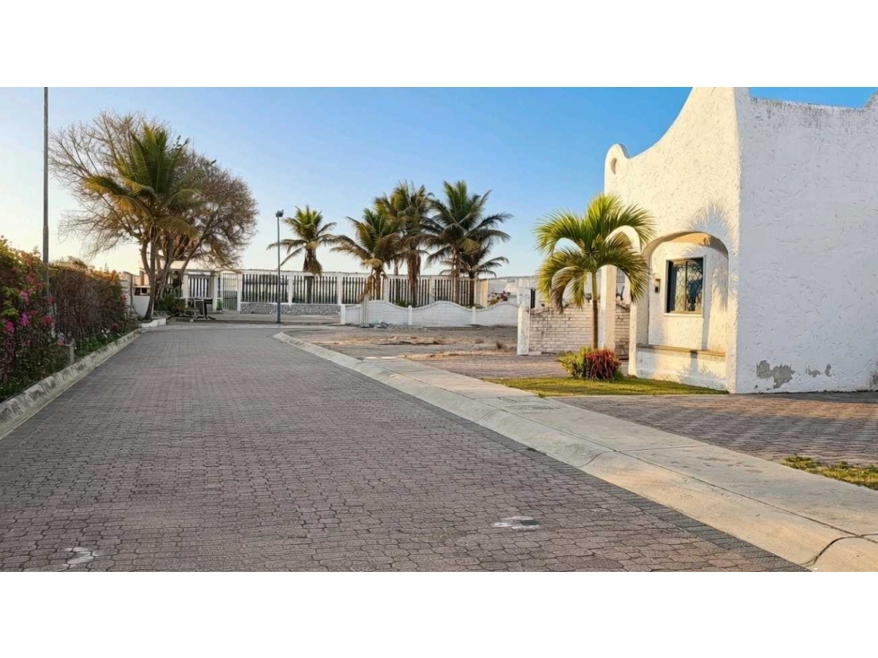PLAYAS KM 3.5 VIA DATA CASA AMABLADA EN VENTA ANA CAPRI 2 - 2