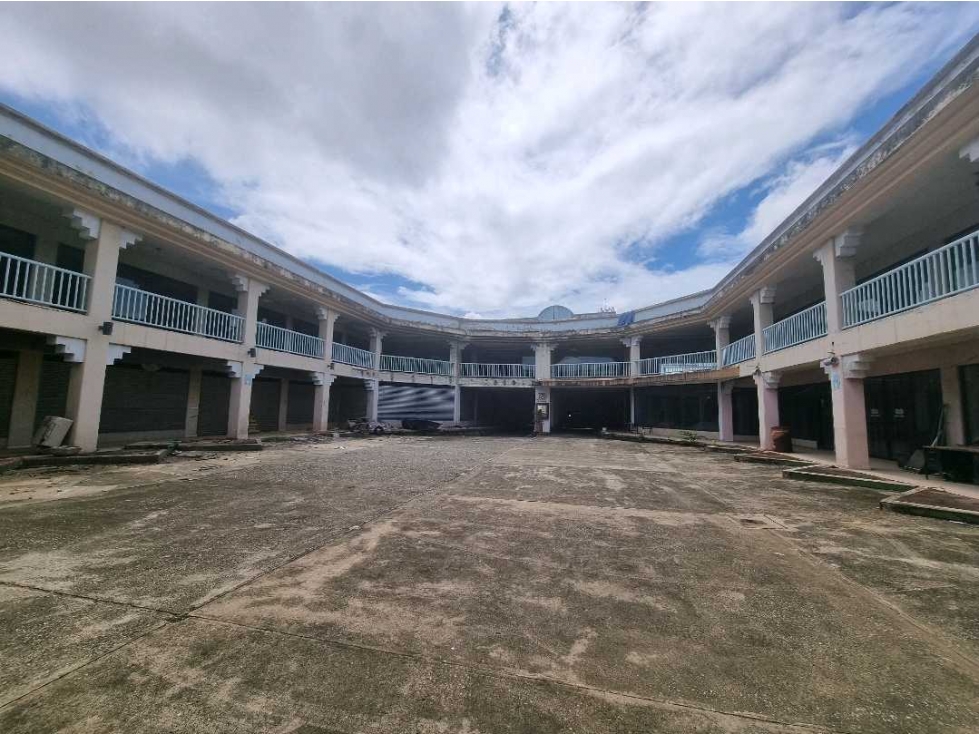Plaza Comercial En Renta - 1