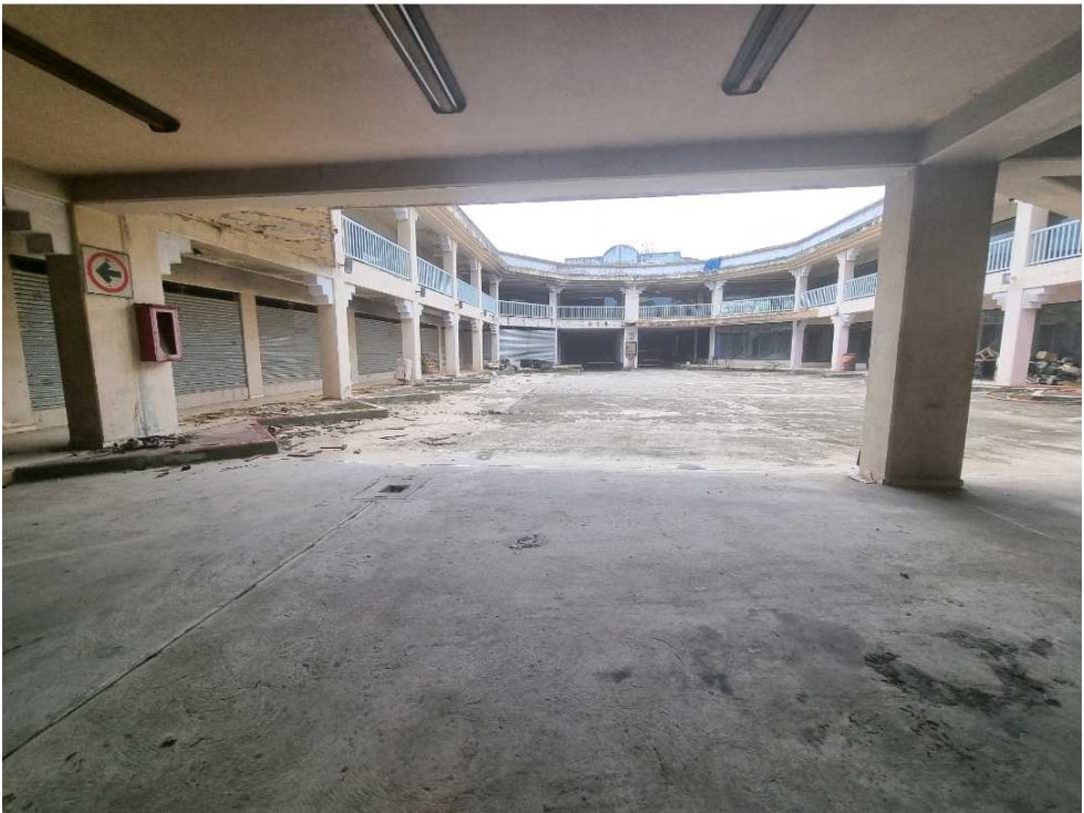 Plaza Comercial En Renta - 4