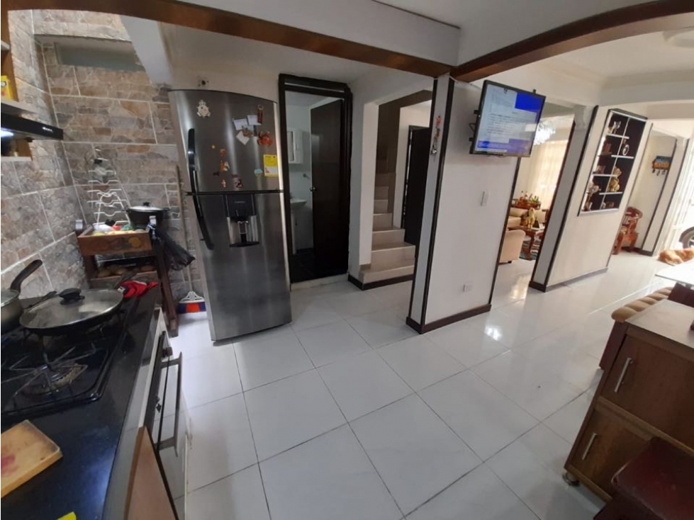 Poblado Comfaunión - Casa de tres pisos con terraza en venta Palmira — foto 3