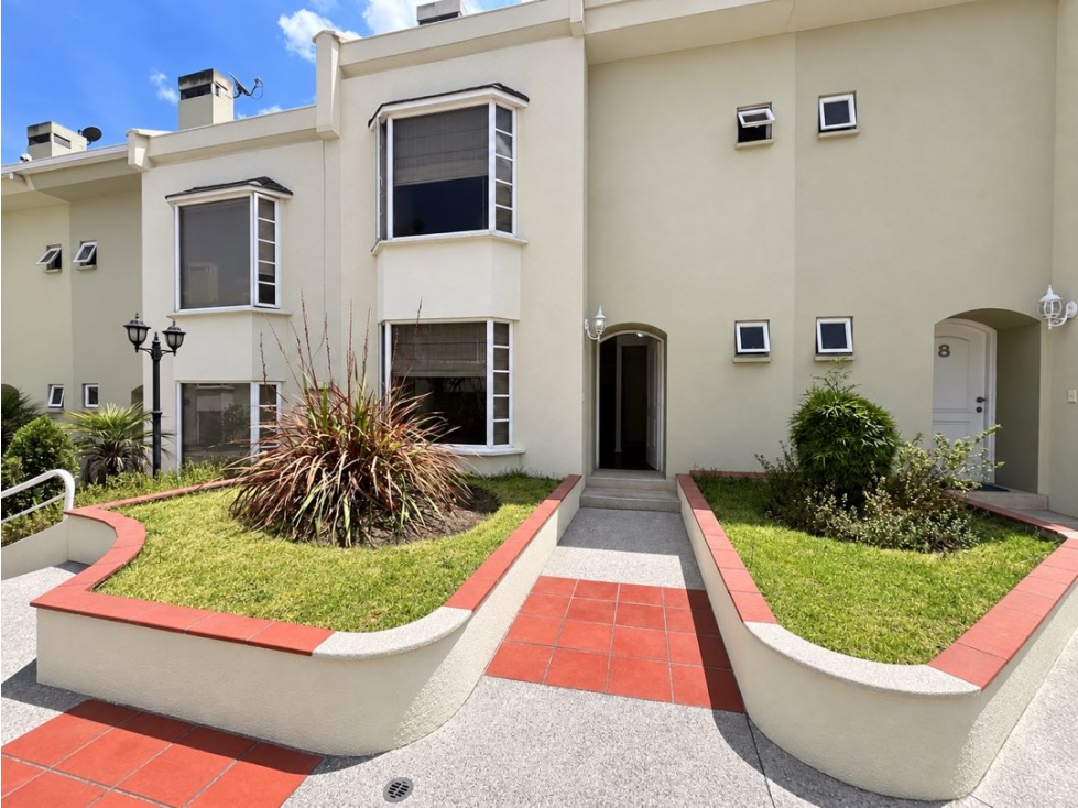 Ponceano, Casa en Venta, 198 m2, 3 Habitaciones,sala de estar