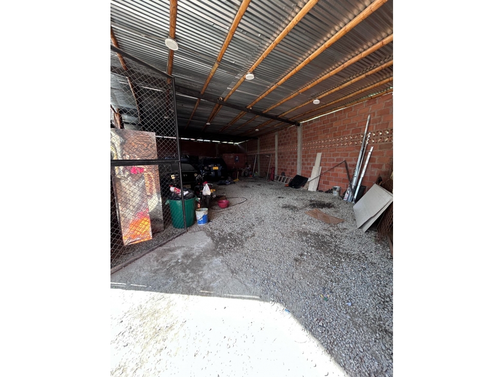 POR INMOBILIARIA - LOCAL COMERCIAL EN ARRIENDO 170m2 - TRAPICHE BELLO — foto 2