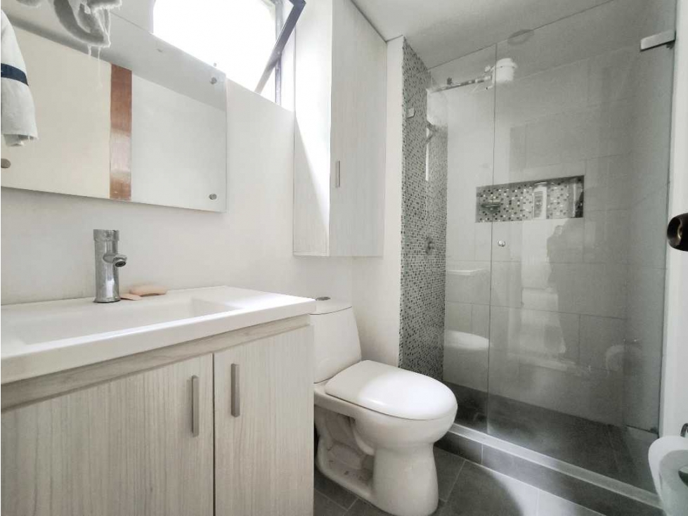 PRECIO DE OPORTUNIDAD APARTAESTUDIO REMODELADO EN LAURELES — foto 6