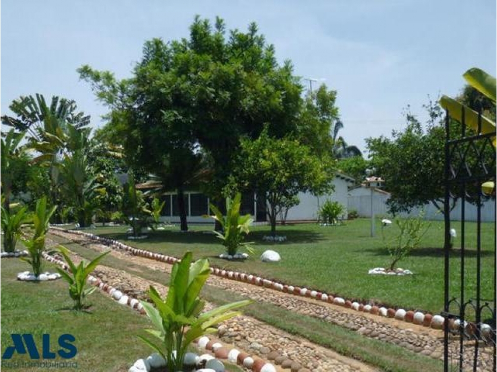 Precio de oportunidad-terreno!(MLS#234626) - 1