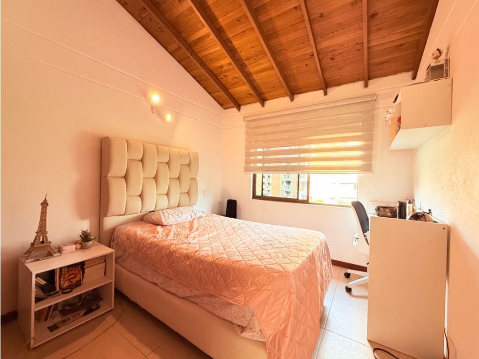 Precio Negociable. Casa en Envigado, muy cerca al mall Terrazino — foto 5