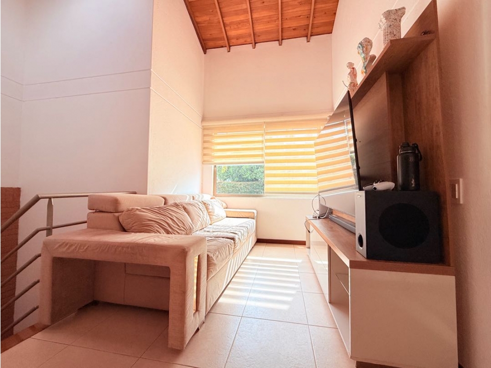 Precio Negociable. Casa en Envigado, muy cerca al mall Terrazino — foto 6