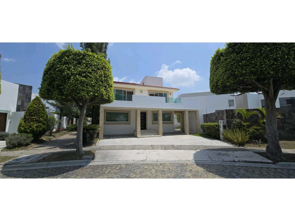 PRECIOSA CASA EN RENTA CON RECAMARA EN PLANTA BAJA - 1