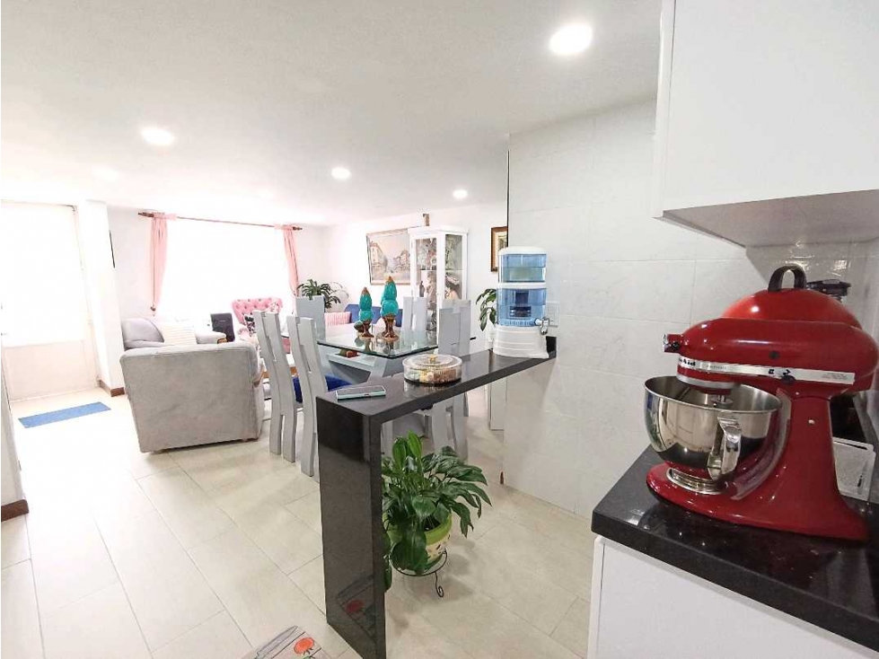 PRECIOSA CASA URB SANTA CATALINA 2 (VECINO CENTRO COMERCIAL SANTAFE) — foto 4