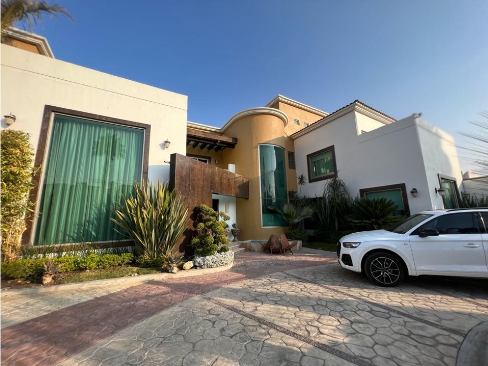 Casa Venta residencial.Zona Plateada con Jardín y Oficina de 2 Niveles