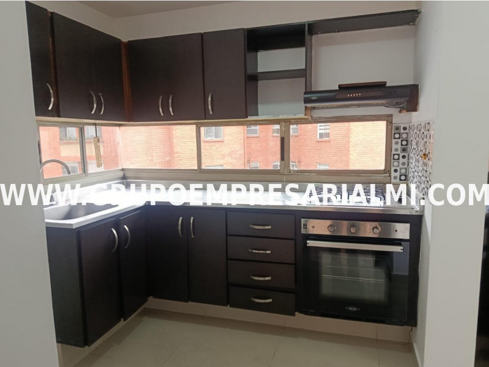 PRECIOSO APARTAMENTO EN VENTA - SECTOR LOMA LOS BERNAL COD: 32793